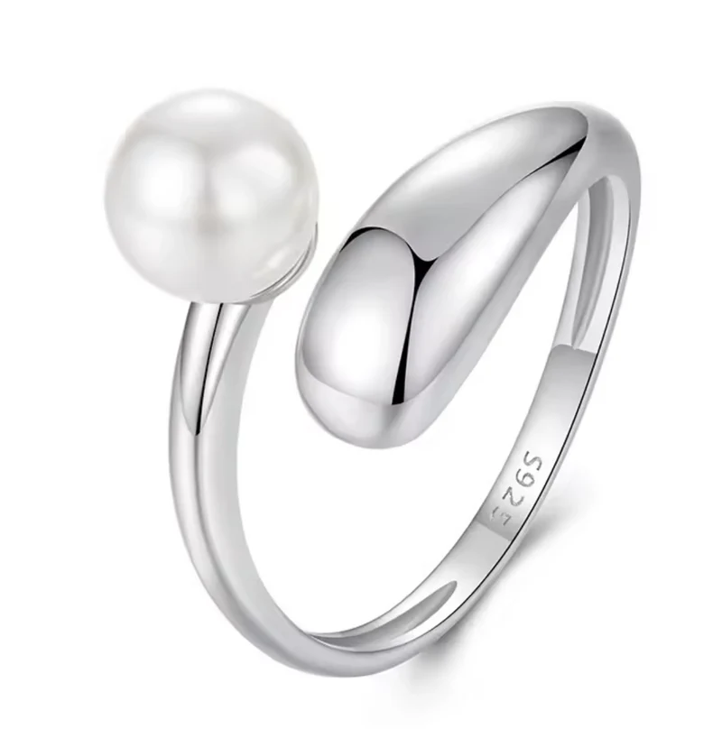 Anillo Abierto de Plata con Perla – Diseño Minimalista y Elegante
