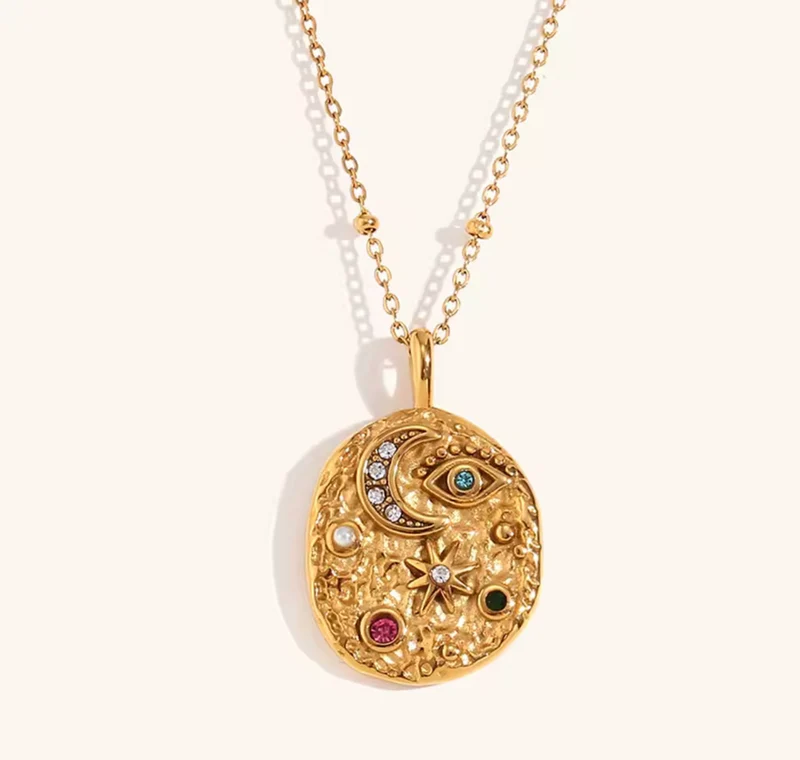 Colgante Dorado con Luna, Estrella y Circonitas – Collar Místico con Cadena Fina