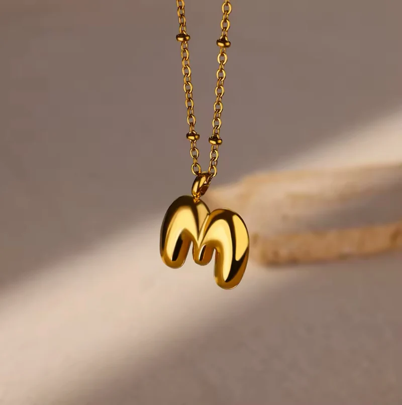 Collar inicial globo