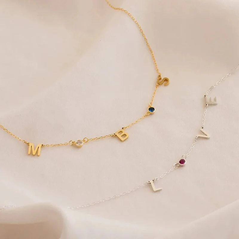 Collar personalizado con circonita.