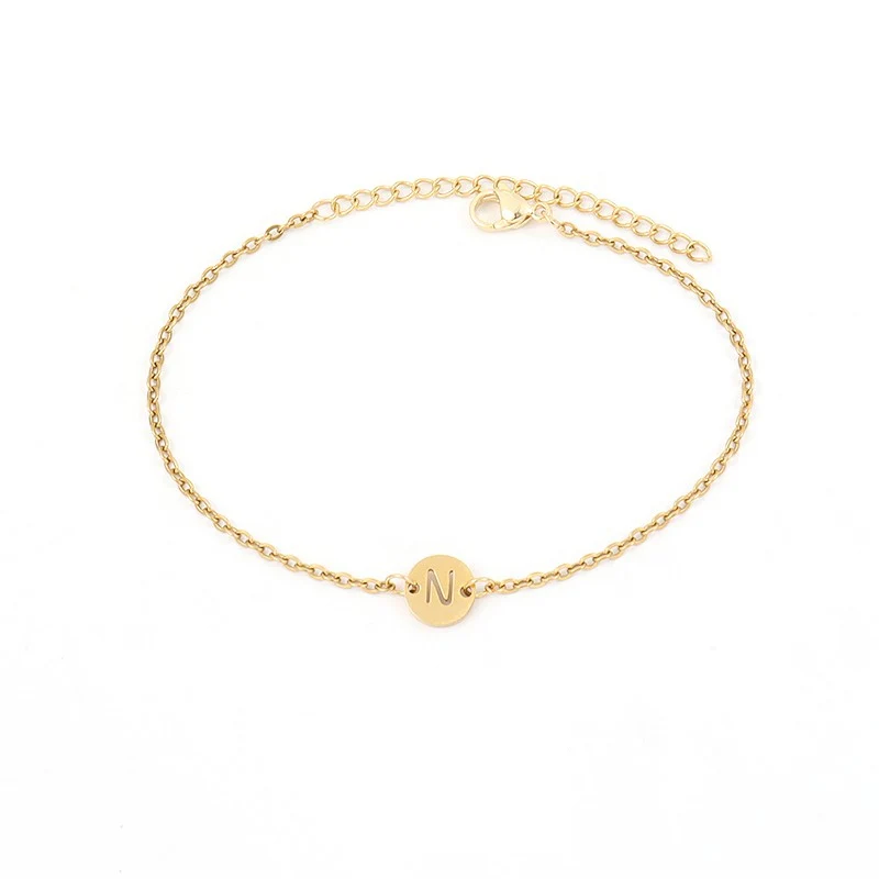 Pulsera inicial perforada