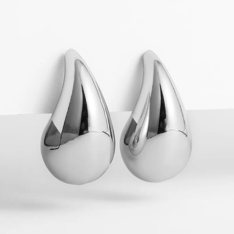 Pendientes Gota de Plata 925 – Diseño Minimalista y Elegante