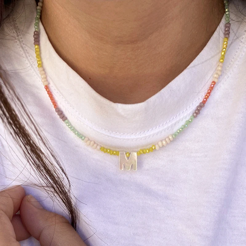 Collar cuentas de colores