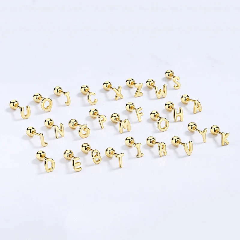 Pendientes con Iniciales en Plata de Ley 925 Bañados en Oro 14k | White & You
